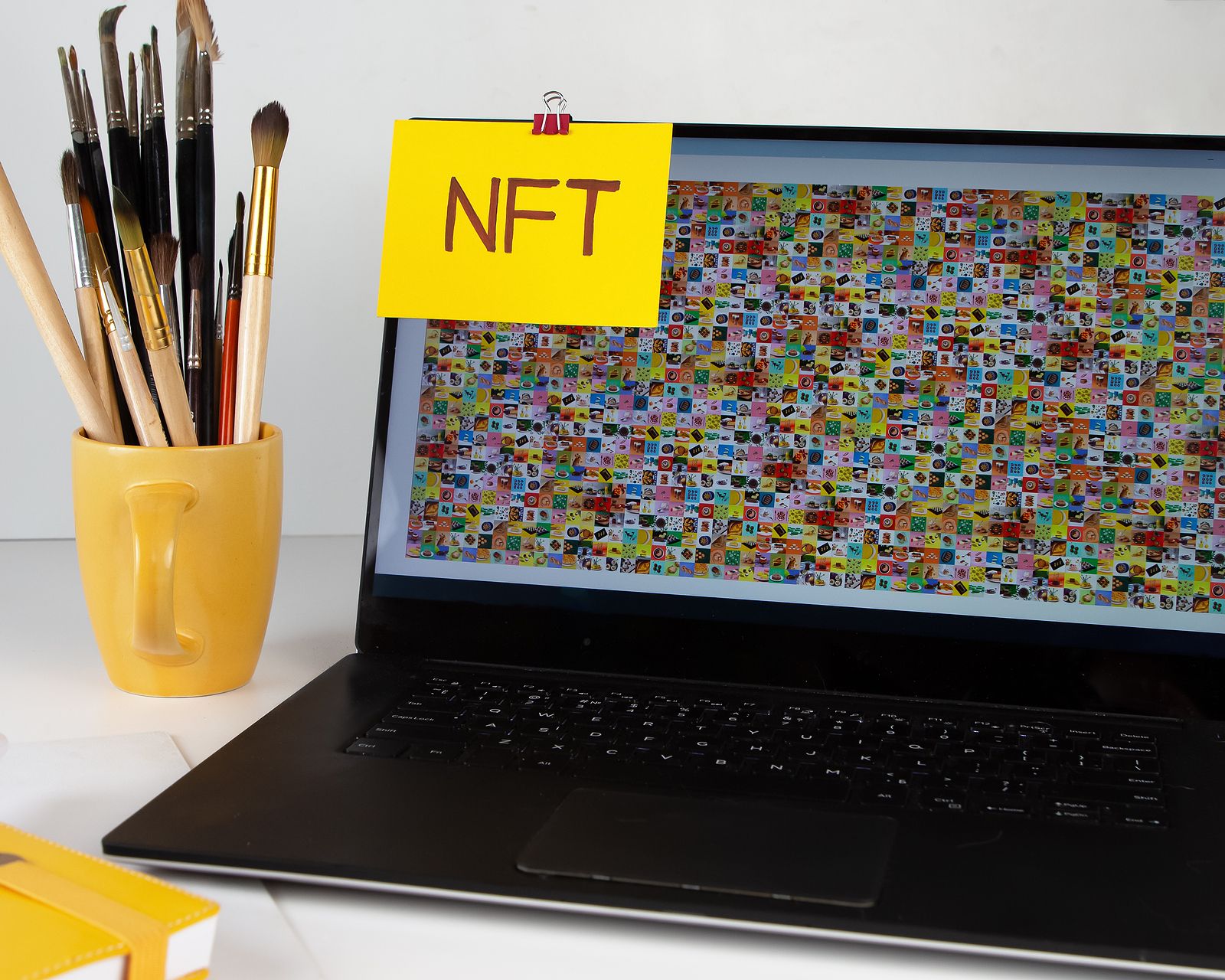 ¿Qué son los NFT? La compra de bienes digitales únicos  Foto: bigstock