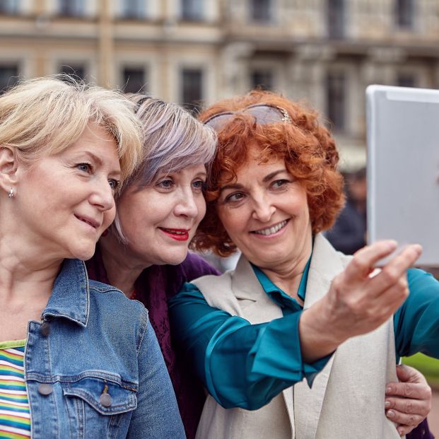 ¿Cómo colocas el papel higiénico? Qué dice la psicología de algunas cosas que hacemos a diario. SelfieFoto: bigstock