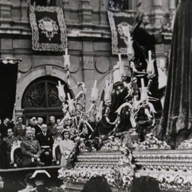 Franco en Sevilla el año 1940. Foto: Biblioteca Nacional de España