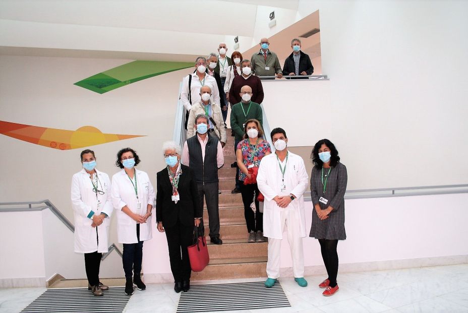 Médicos jubilados que han trabajado de voluntarios en la pandemia: "Tenemos que arrimar el hombro". Foto: Europa Press Médicos jubilados que han trabajado de voluntarios en la pandemia: "Tenemos que arrimar el hombro". Foto: Europa Press