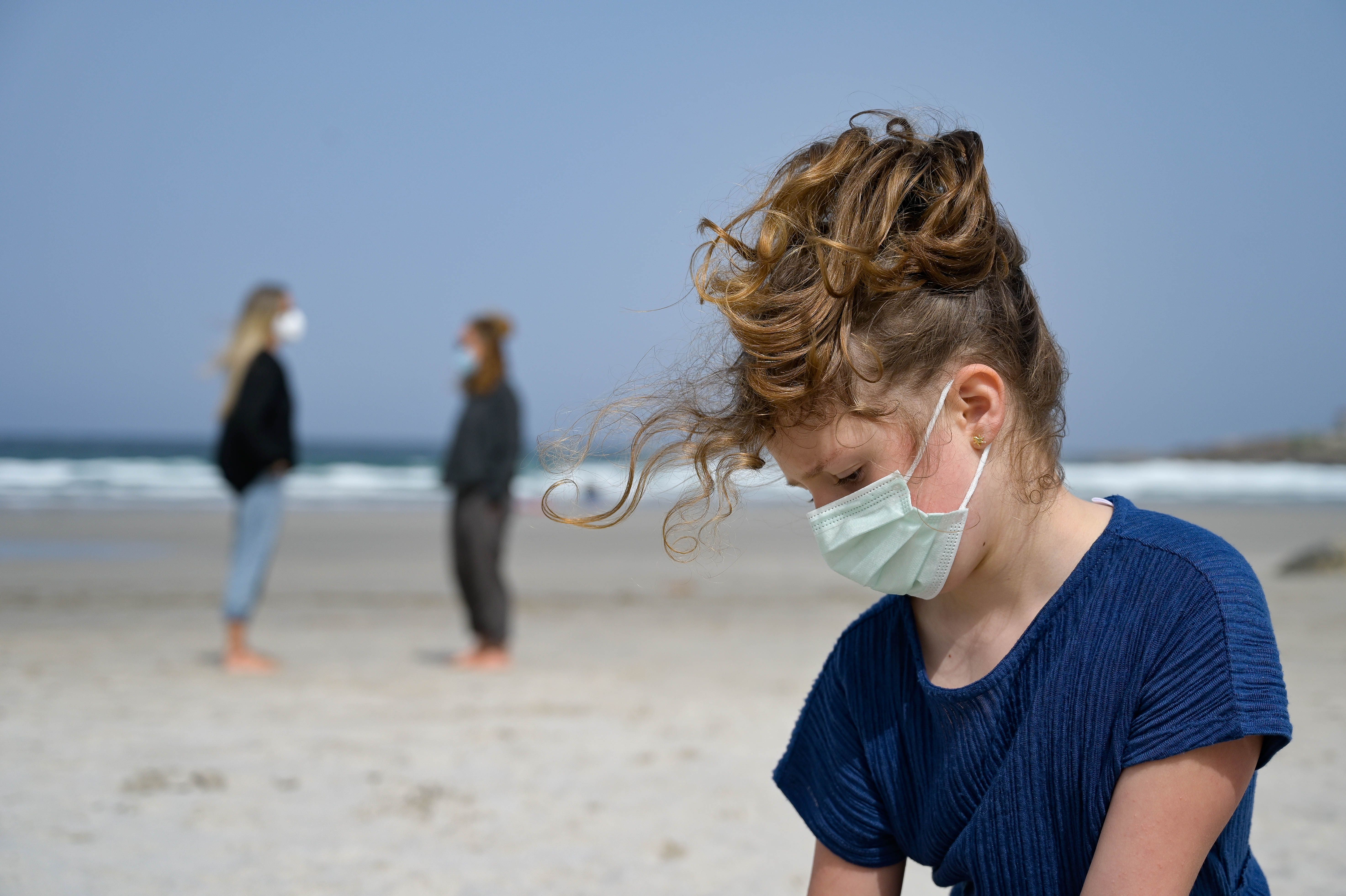 Las excepciones para poder llevar mascarilla en la playa, piscinas, lagos o embalses