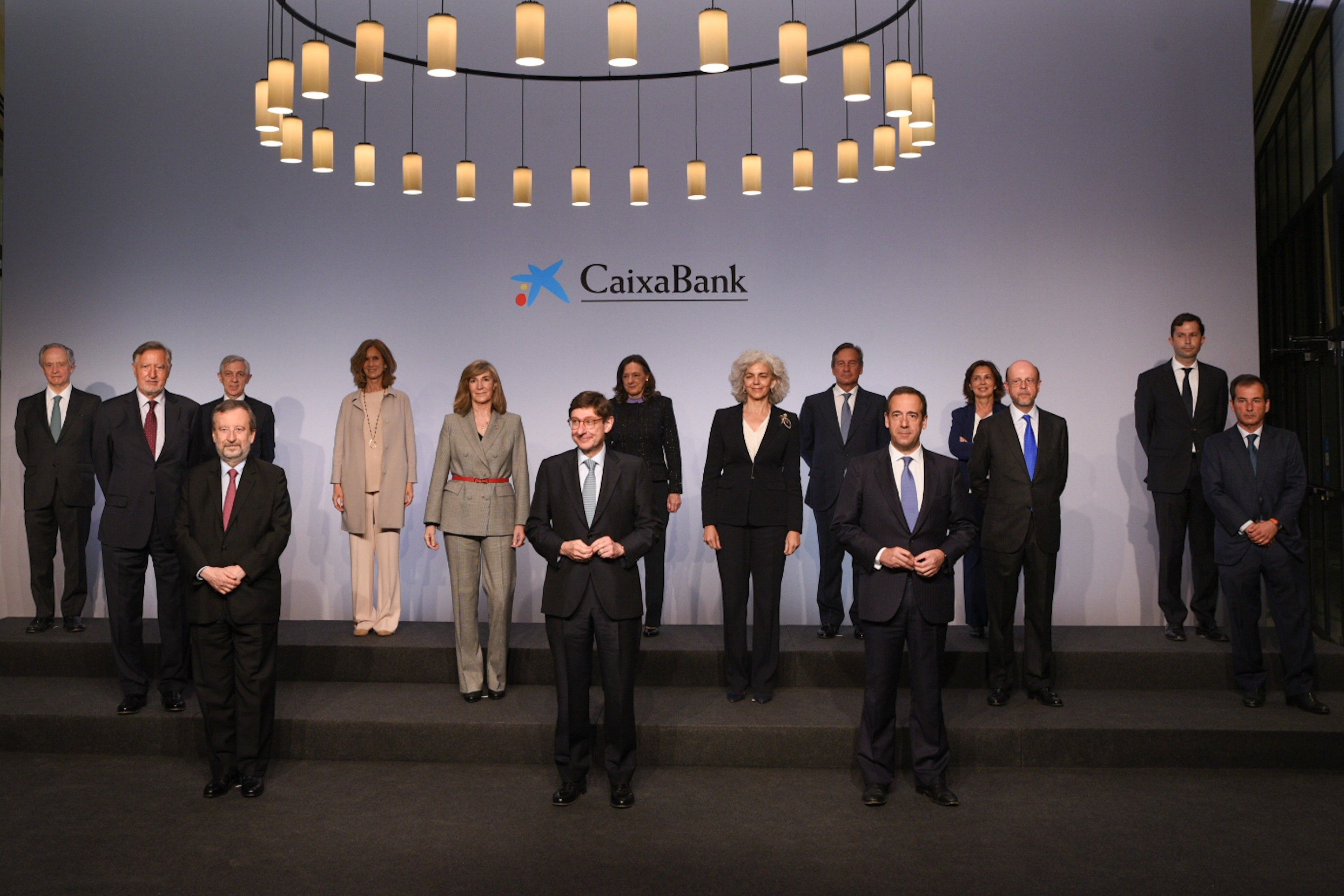 Entidades supervisoras y analistas agradecen el papel clave de CaixaBank en la estabilización del panorama financiero español
