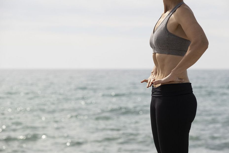 Estos son los deportes más recomendados para cuidar tu espalda. Foto: bigstock Estos son los deportes más recomendados para cuidar tu espalda. Foto: bigstock