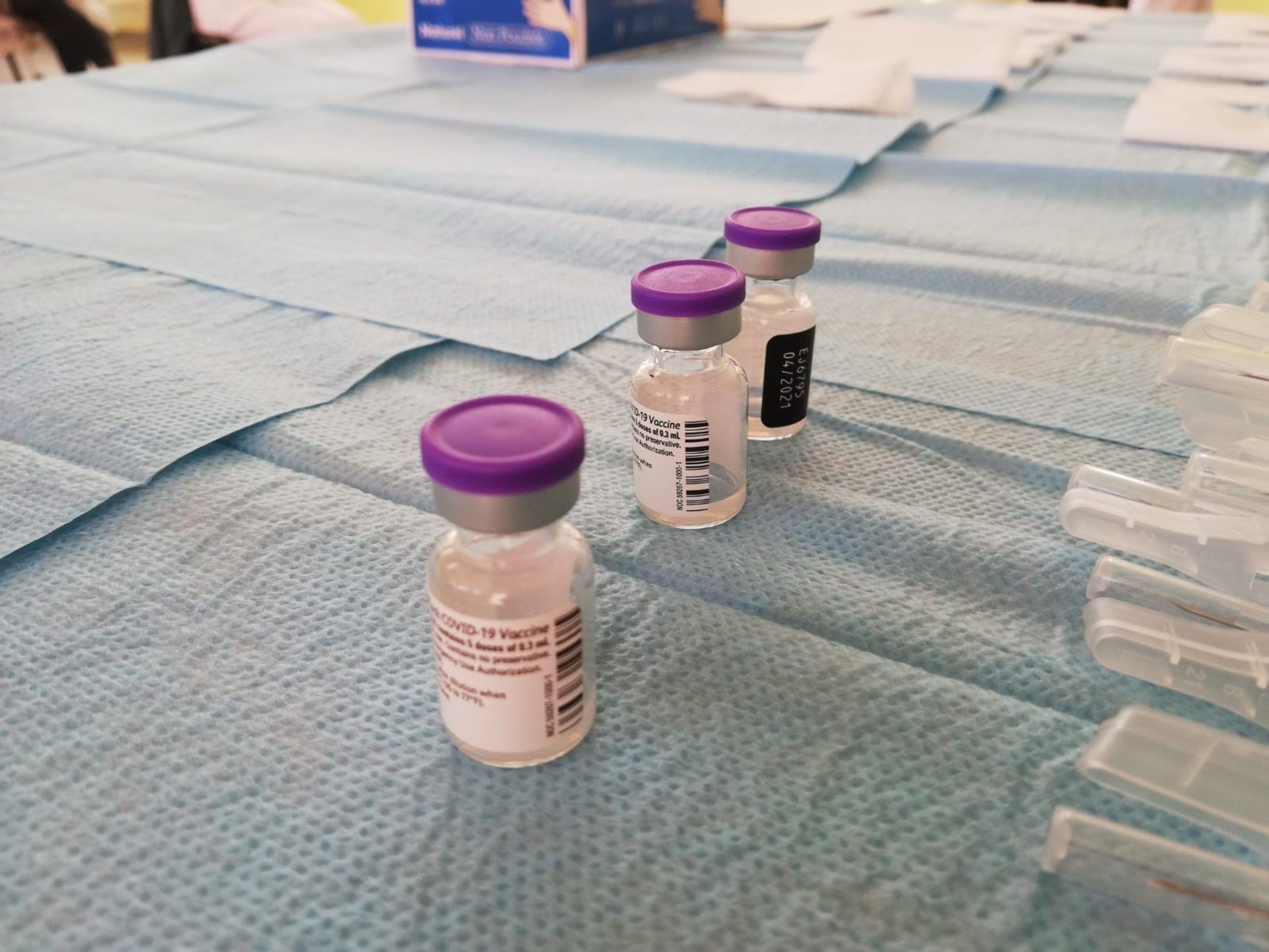 Estados Unidos paraliza la vacunación con Janssen al encontrar nuevos casos de trombos