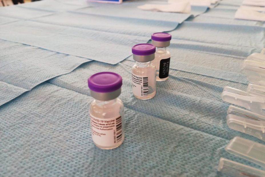 Estados Unidos paraliza la vacunación con Janssen al encontrar nuevos casos de trombos