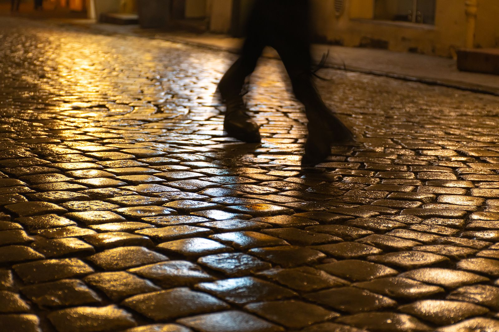 Cómo evitar que los zapatos resbalen los días de lluvia