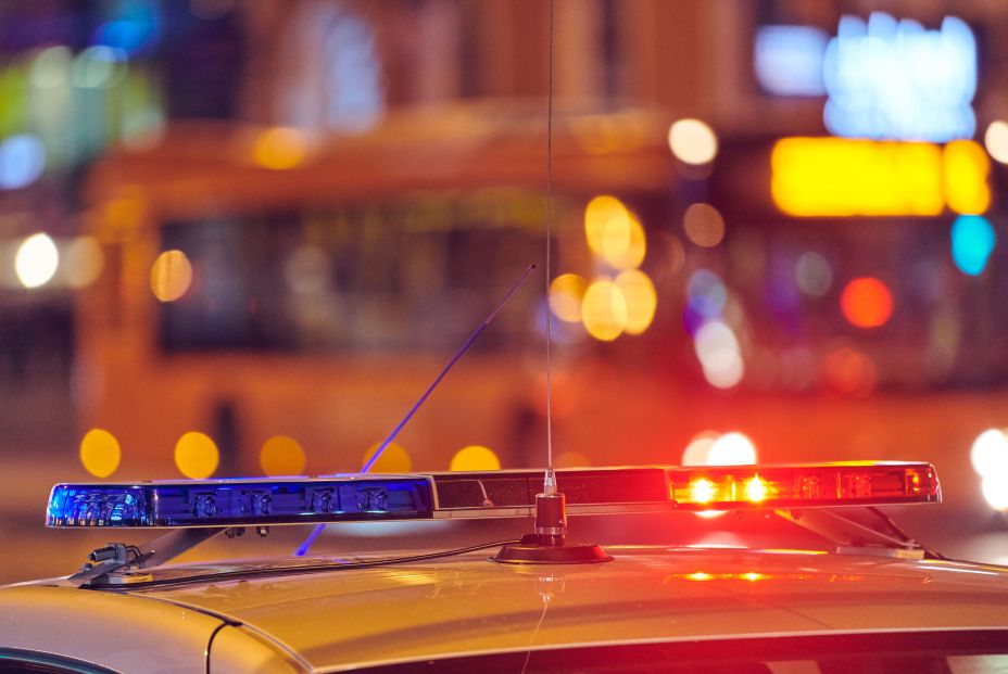 Dos heridos tras el atropello de una motocicleta a un peatón en Sevilla Dos heridos tras el atropello de una motocicleta a un peatón en Sevilla