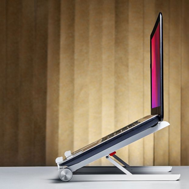 Estos son gadgets más populares del mercado por menos de 50 euros. Soporte para portátil Foto: bigstock Estos son gadgets más populares del mercado por menos de 50 euros. Soporte para portátil Foto: bigstock
