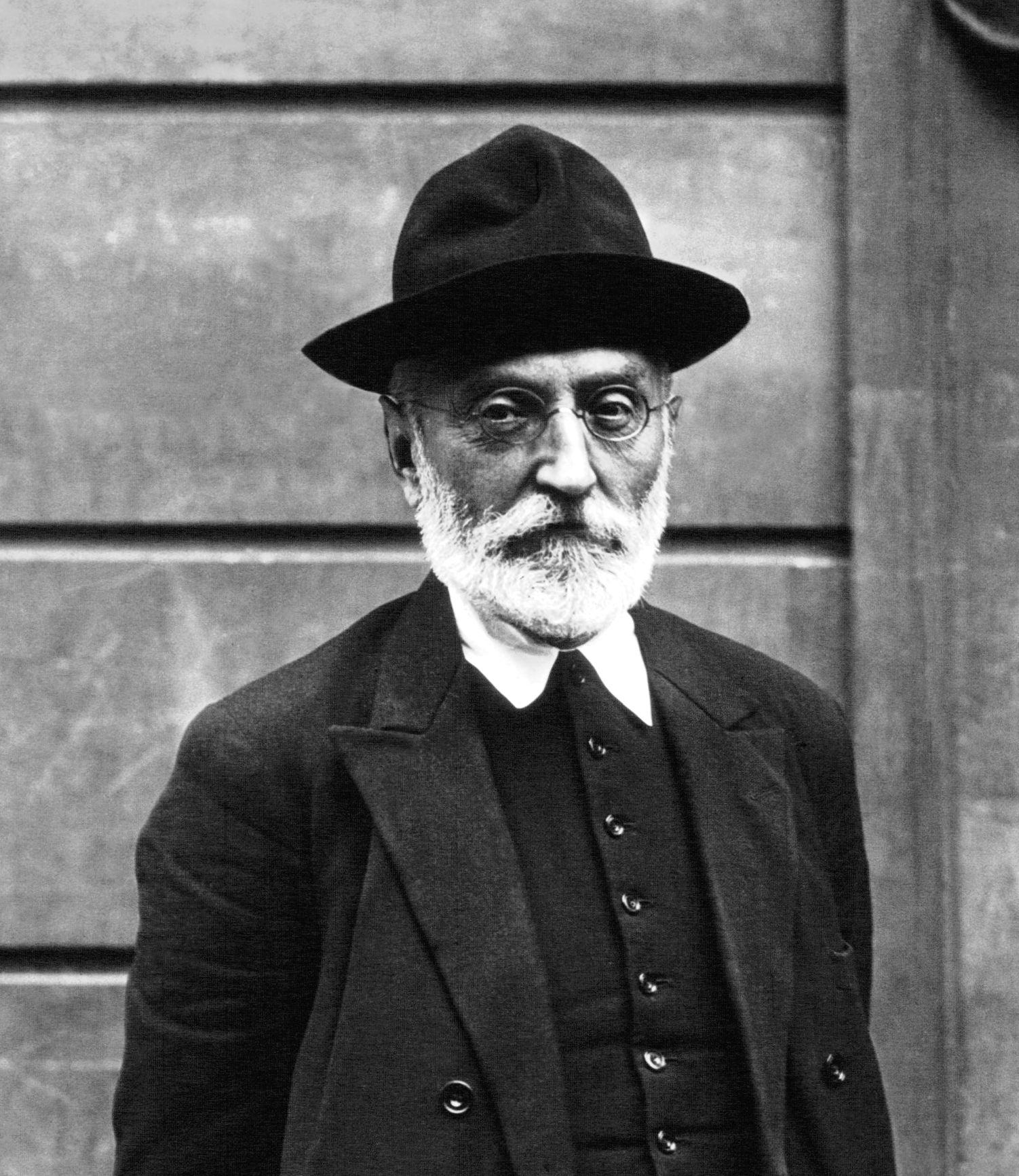 'La doble muerte de Unamuno' cuestiona la versión oficial del fallecimiento del escritor