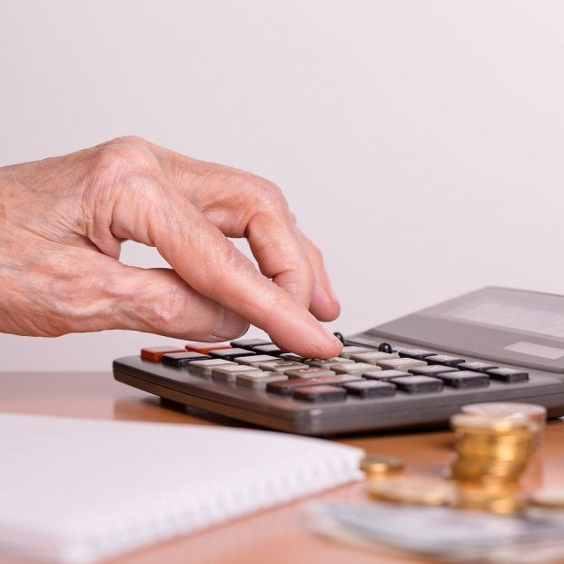 El truco del 'cheque' Escrivá para retrasar la jubilación: más efecto psicológico que beneficio real