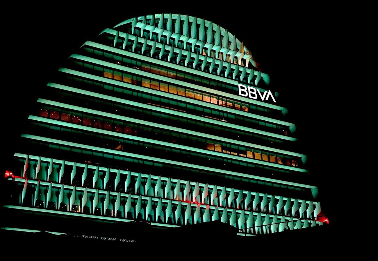 BBVA ofrece prejubilaciones desde los 56 años con hasta 65% del salario anual