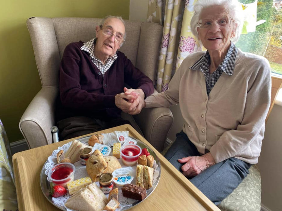 Matrimonio se reencuentra en Baily House Care Home