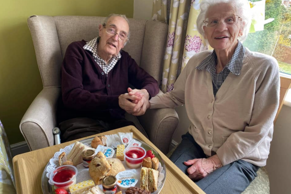 Matrimonio se reencuentra en Baily House Care Home