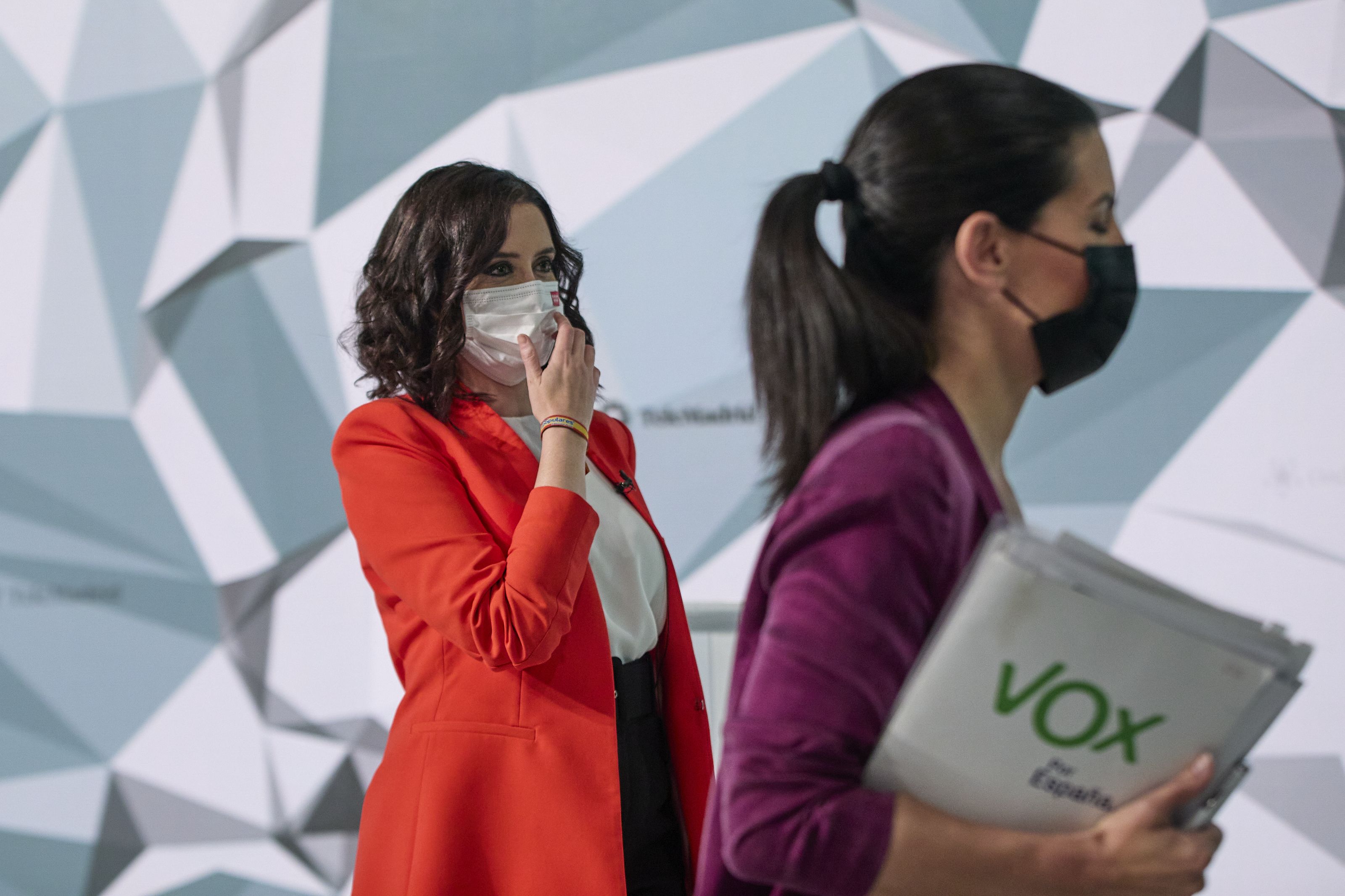 Análisis de la comunicación no verbal del debate del 4-M: el grave problema de Ayuso Análisis de la comunicación no verbal del debate del 4-M: el grave problema de Ayuso