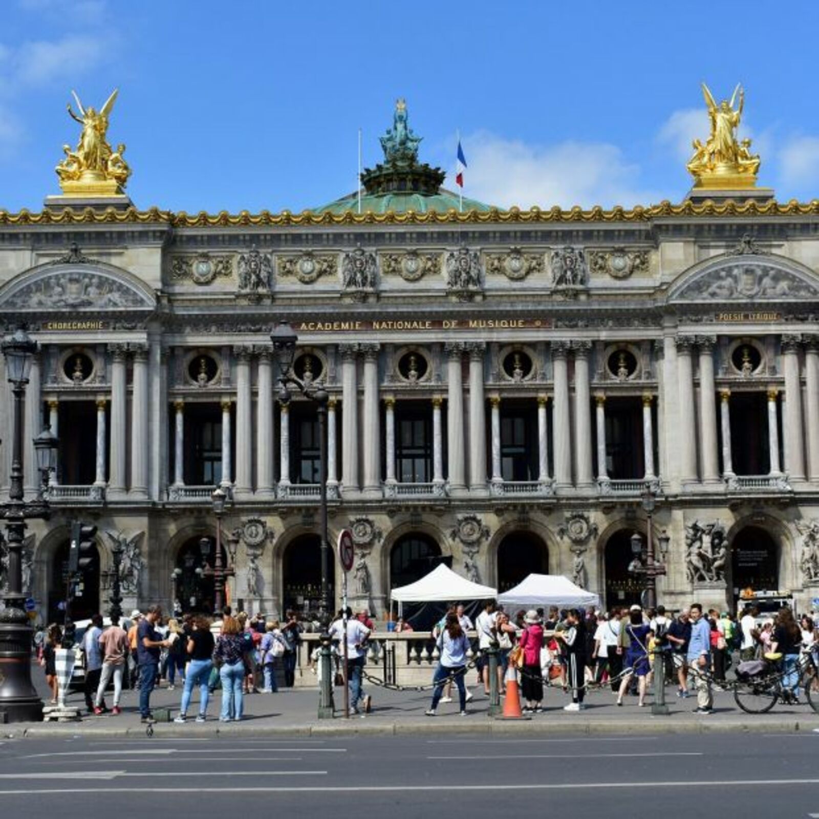 Cuatro espectaculares teatros que no puedes dejar de visitar (Big stock) 