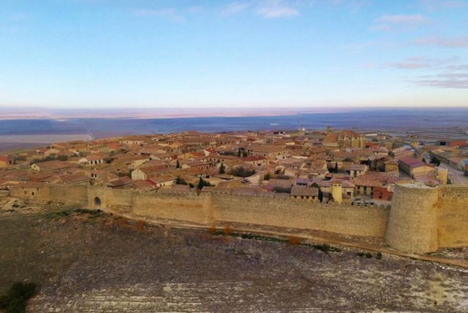 Vista del pueblo de Urueña (http://www.xn--uruea-rta.es/)