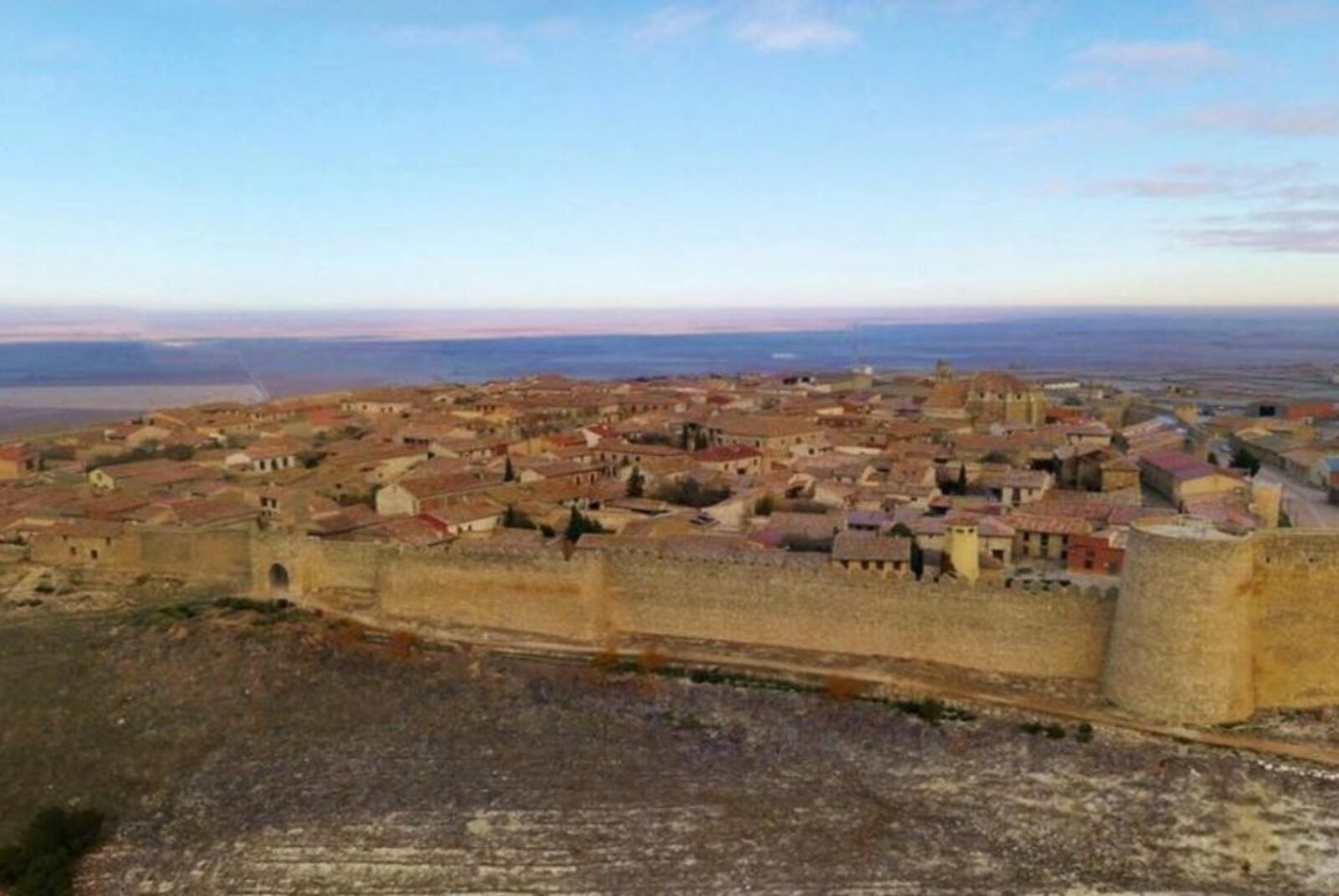 Vista del pueblo de Urueña (http://www.xn--uruea-rta.es/)