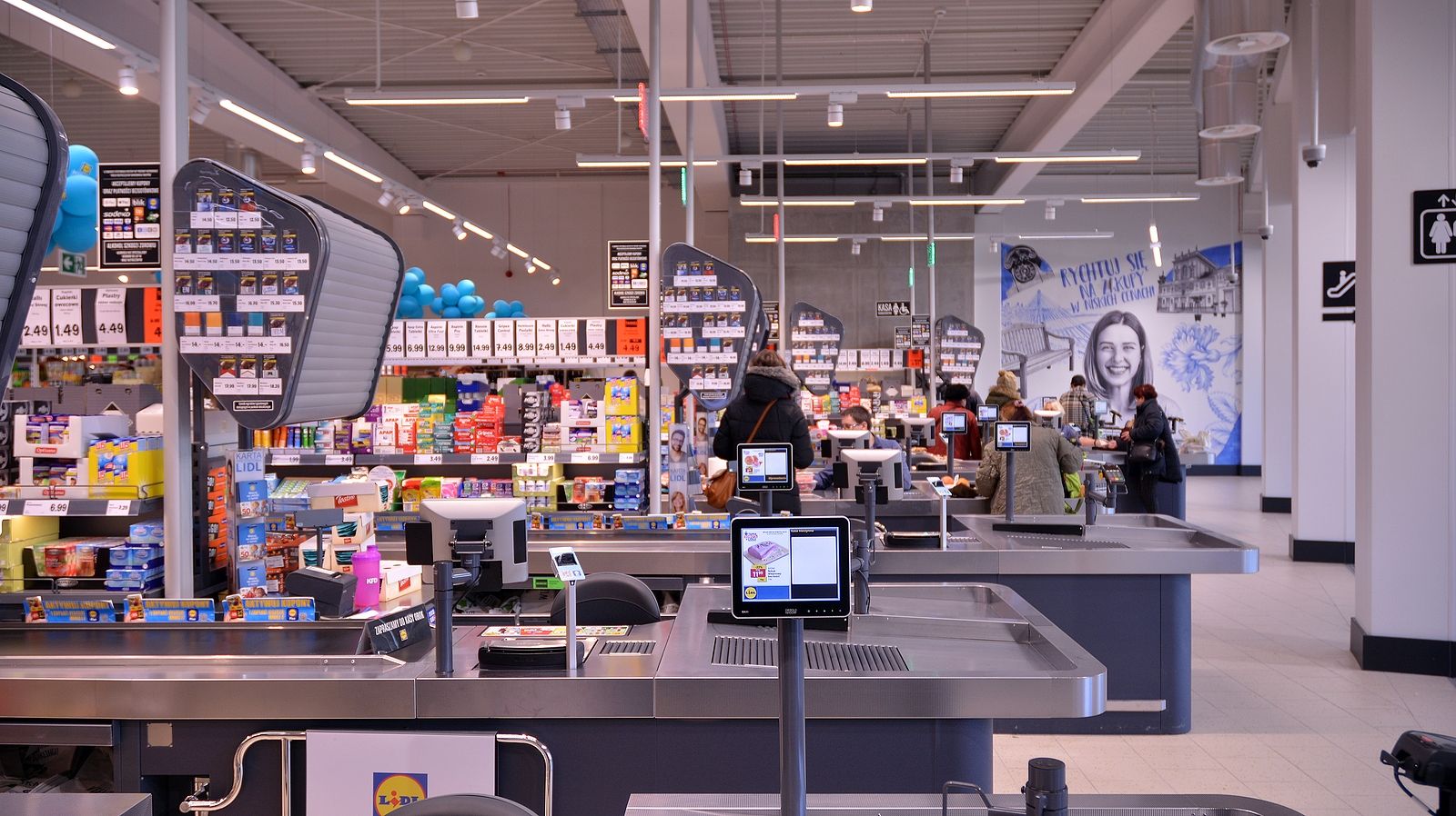 Si te cuesta encontrar ropa de tallas grandes a buen precio, pásate por este supermercado (Foto Bigstock) 2