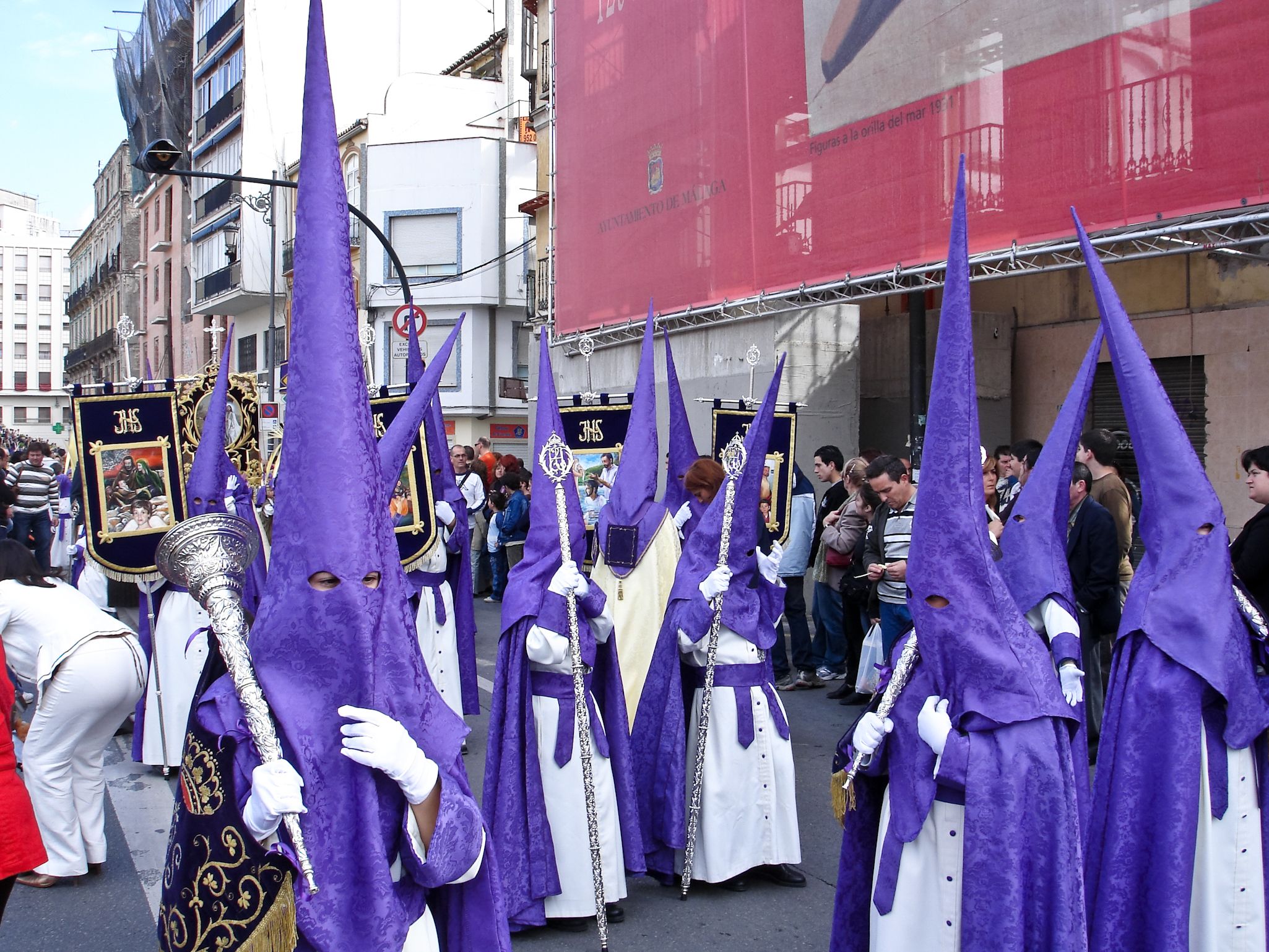 Procesión de Semana Santa (Bigstock)