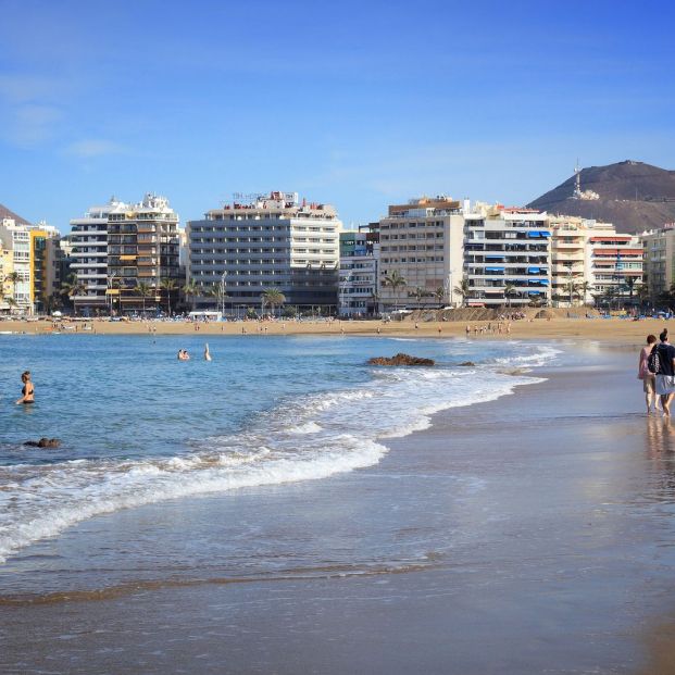  Playas urbanas Las Canteras (bigstock)