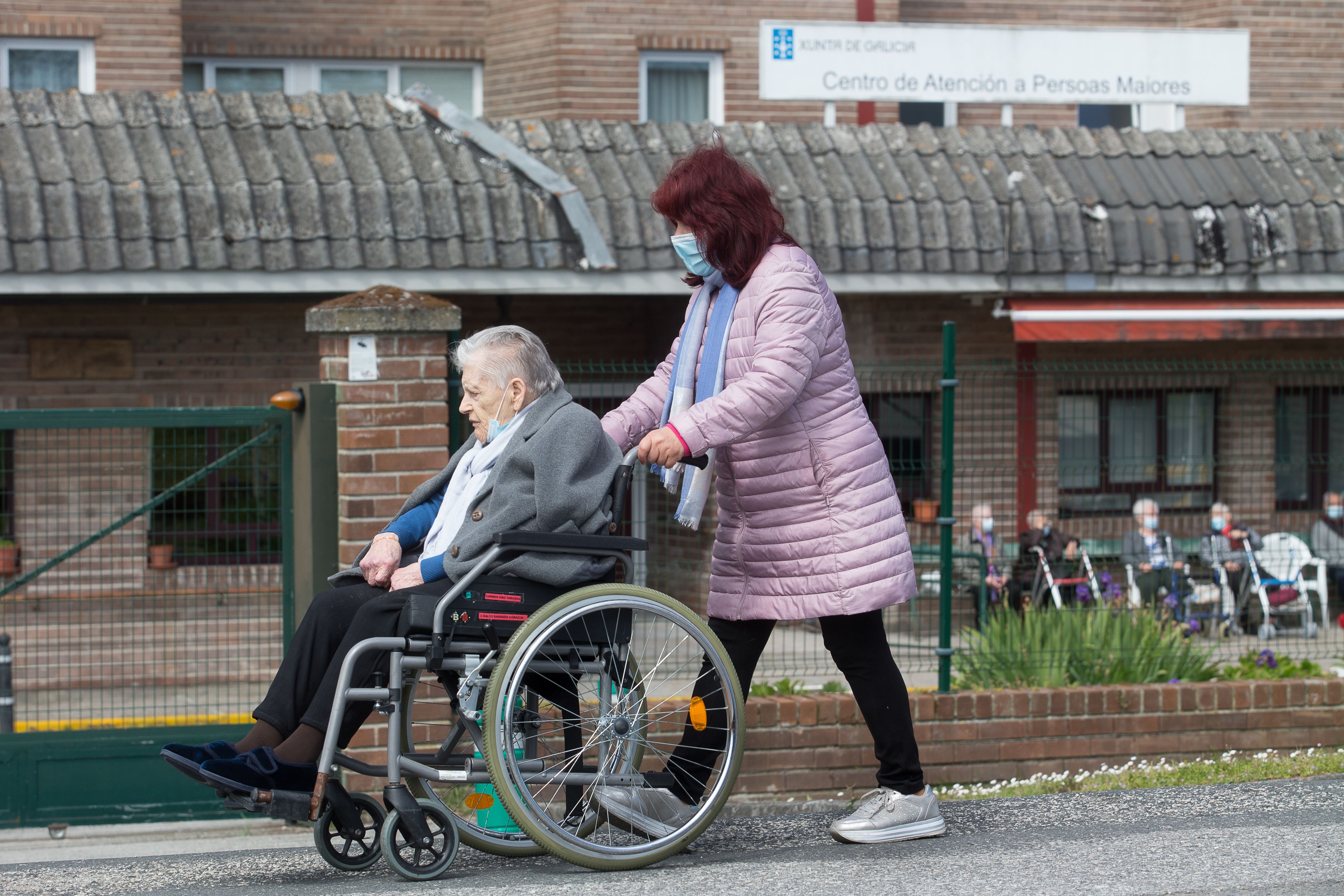 Las comunidades empiezan a meter mano a las residencias, pero para el sector no es suficiente