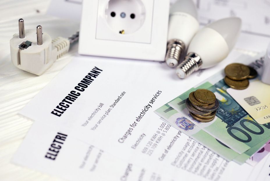La tarifa eléctrica ahorrará 21 euros anuales, pero penalizará a los de discriminación horaria  Foto: bigstock
