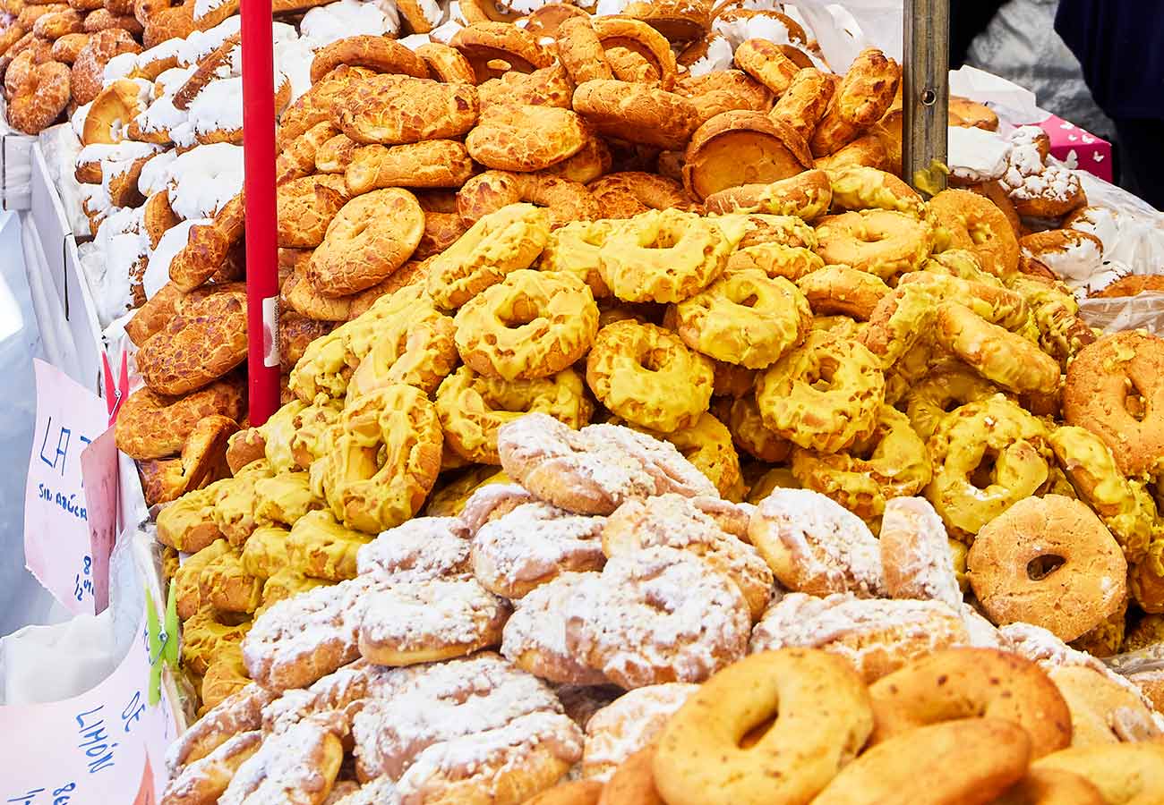 Receta de rosquillas tontas y rosquillas listas típicas de Madrid