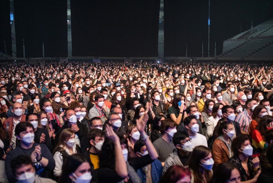 EuropaPress 3624520 5000 personas asisten concierto love of lesbian palau sant jordi barcelona