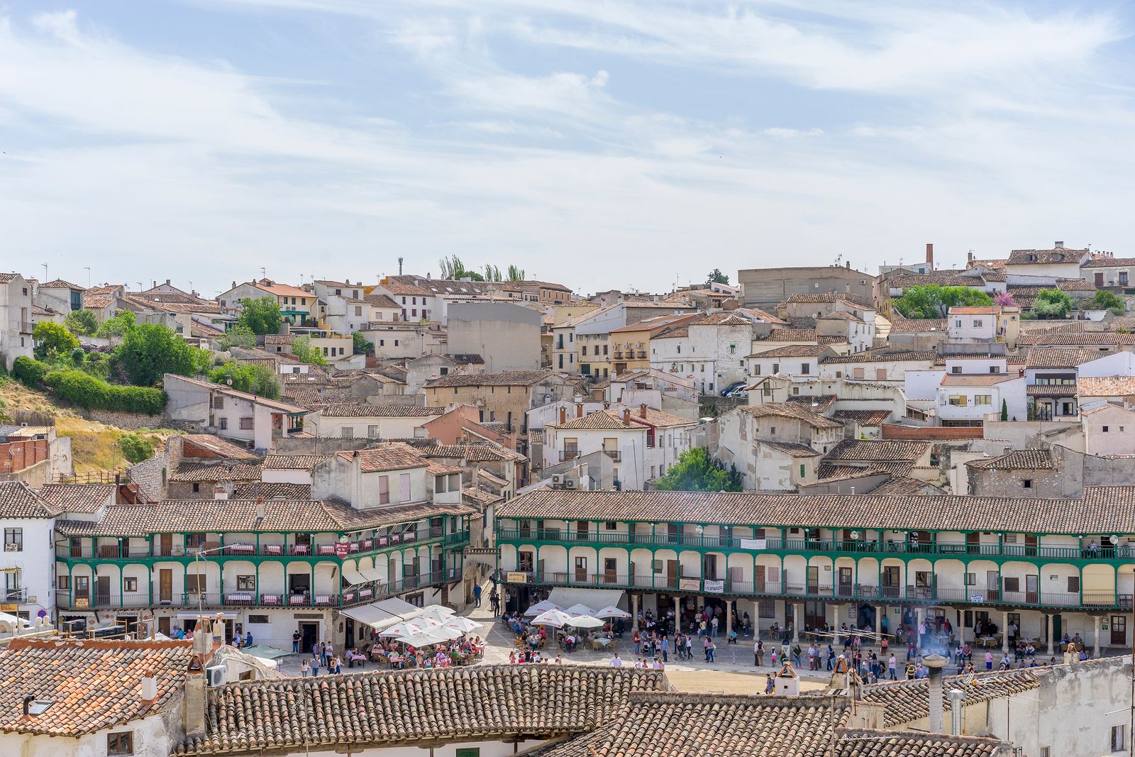 Vista de Chinchón y su curiosa plaza