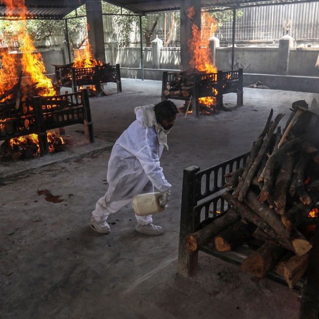 Cremaciones masivas en India. Foto  Captura de pantalla RTVE