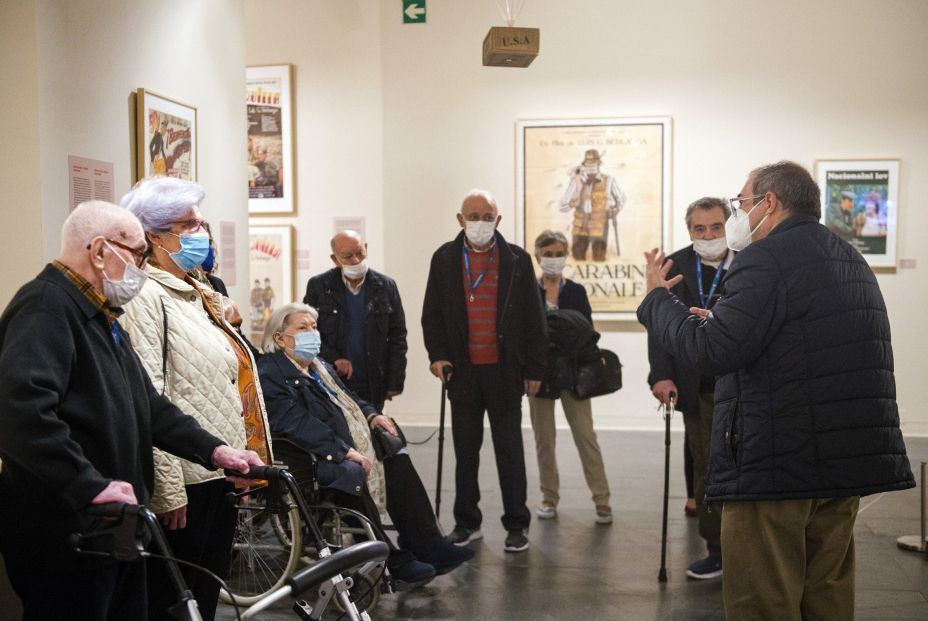 EuropaPress 3670817 personas mayores visitan exposicion berlanga muvim