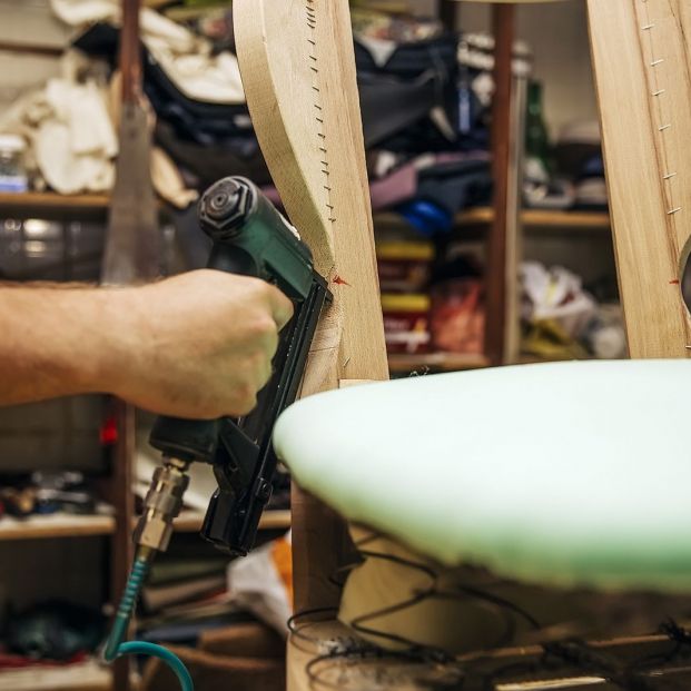 ¿Cómo tapizar una silla? Foto: bigstock ¿Cómo tapizar una silla? Foto: bigstock