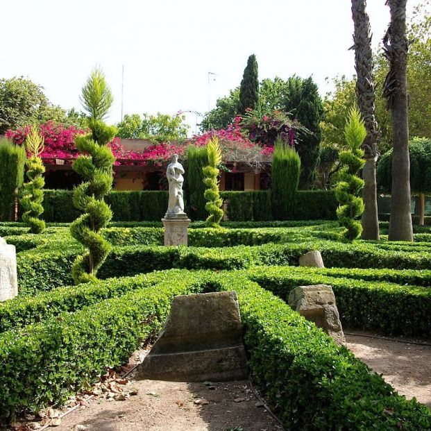 Jardines en Pla del Real en Valencia Jardines en Pla del Real en Valencia