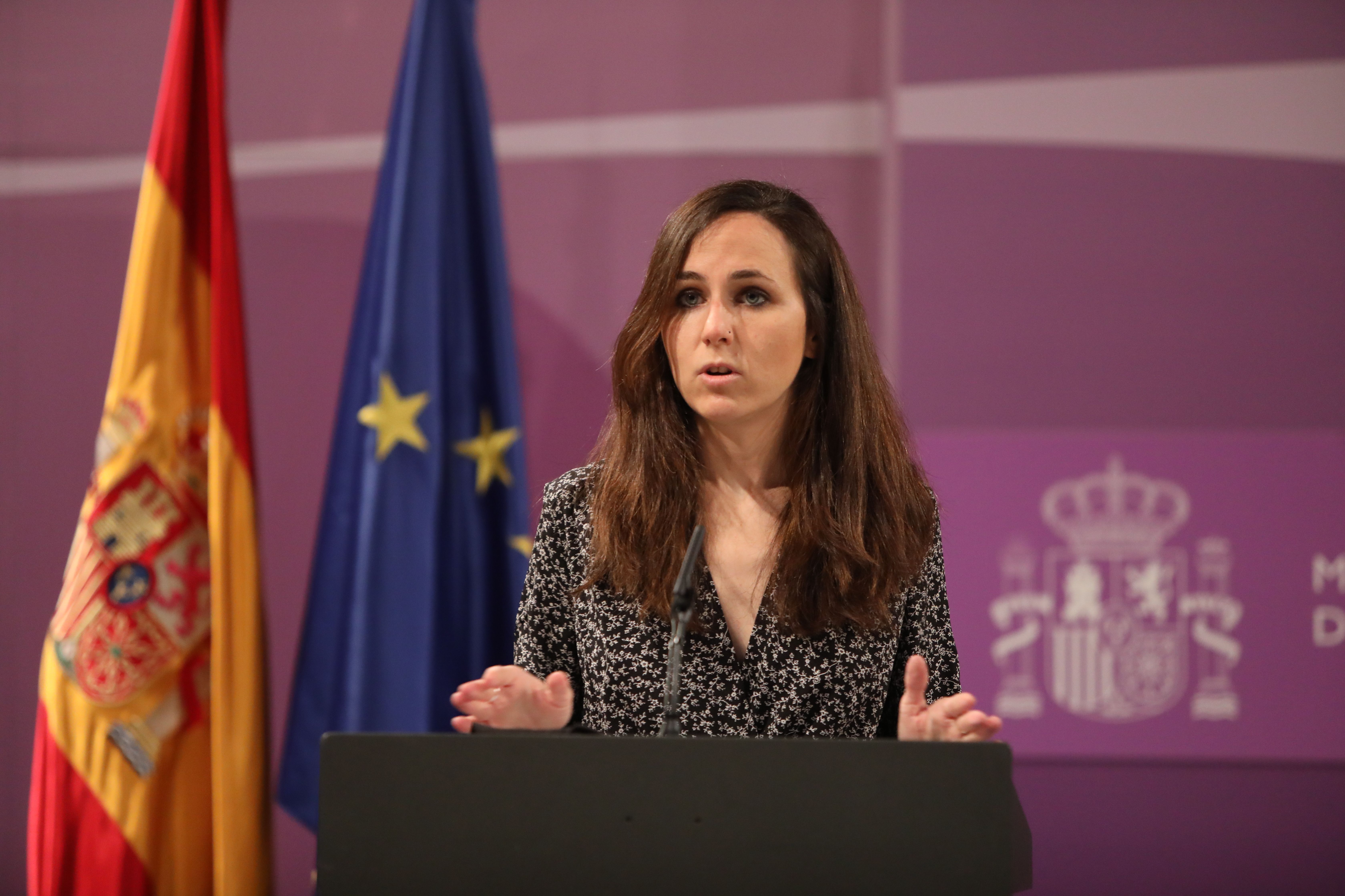 Belarra, la ministra de los mayores, se perfila como sustituta de Iglesias al frente de Podemos. 