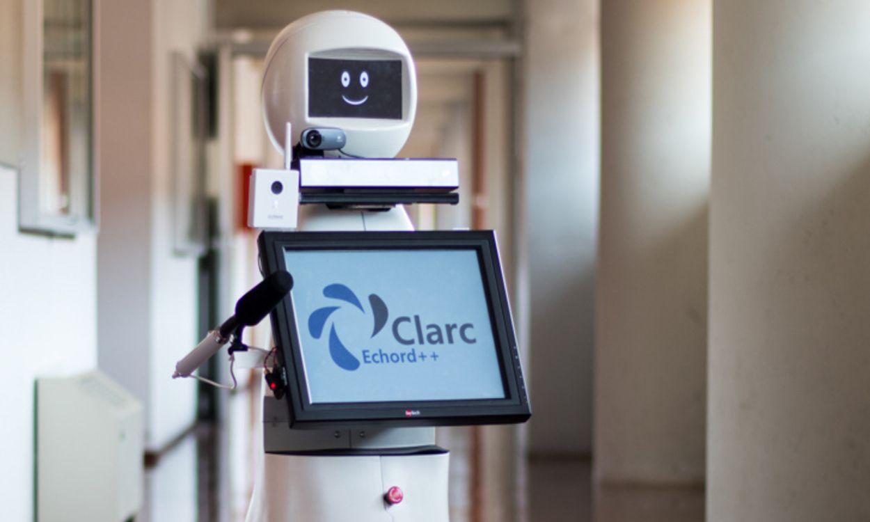 ROSI, el robot social que entra en residencias y hospitales