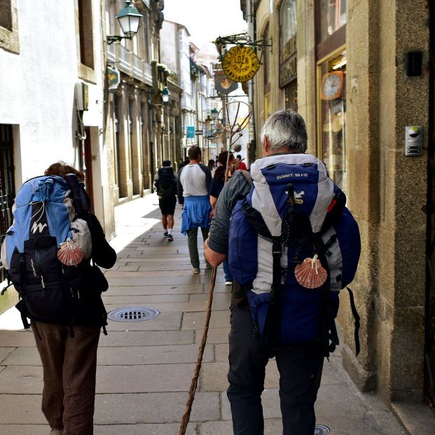 ¿Mayor para el Camino de Santiago? 5 recomendaciones para que la edad no importe. Bigstock