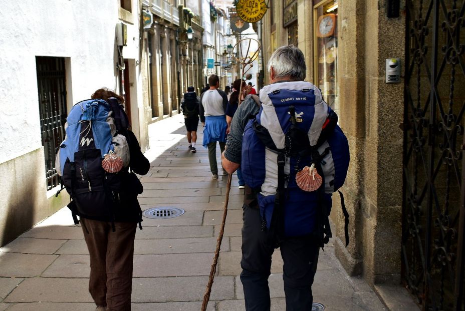 ¿Mayor para el Camino de Santiago? 5 recomendaciones para que la edad no importe. Bigstock