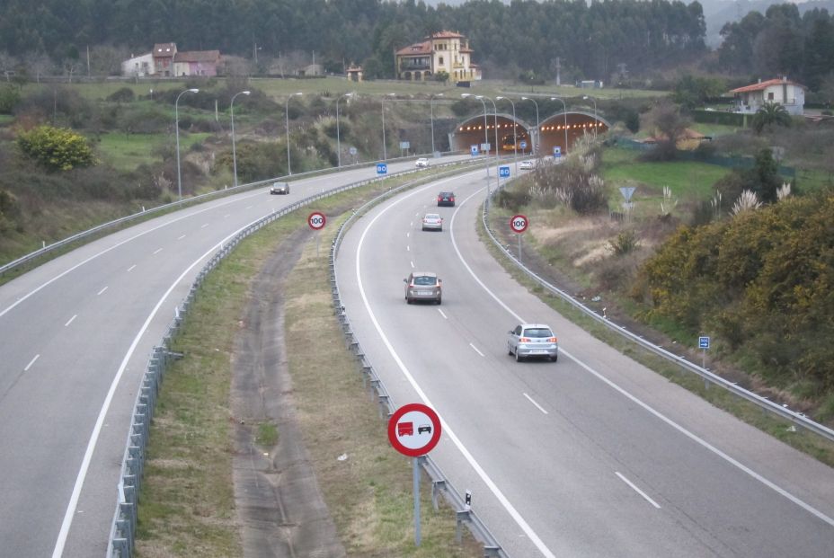 Polémica por la propuesta del Gobierno de aplicar peajes en todas las autovías