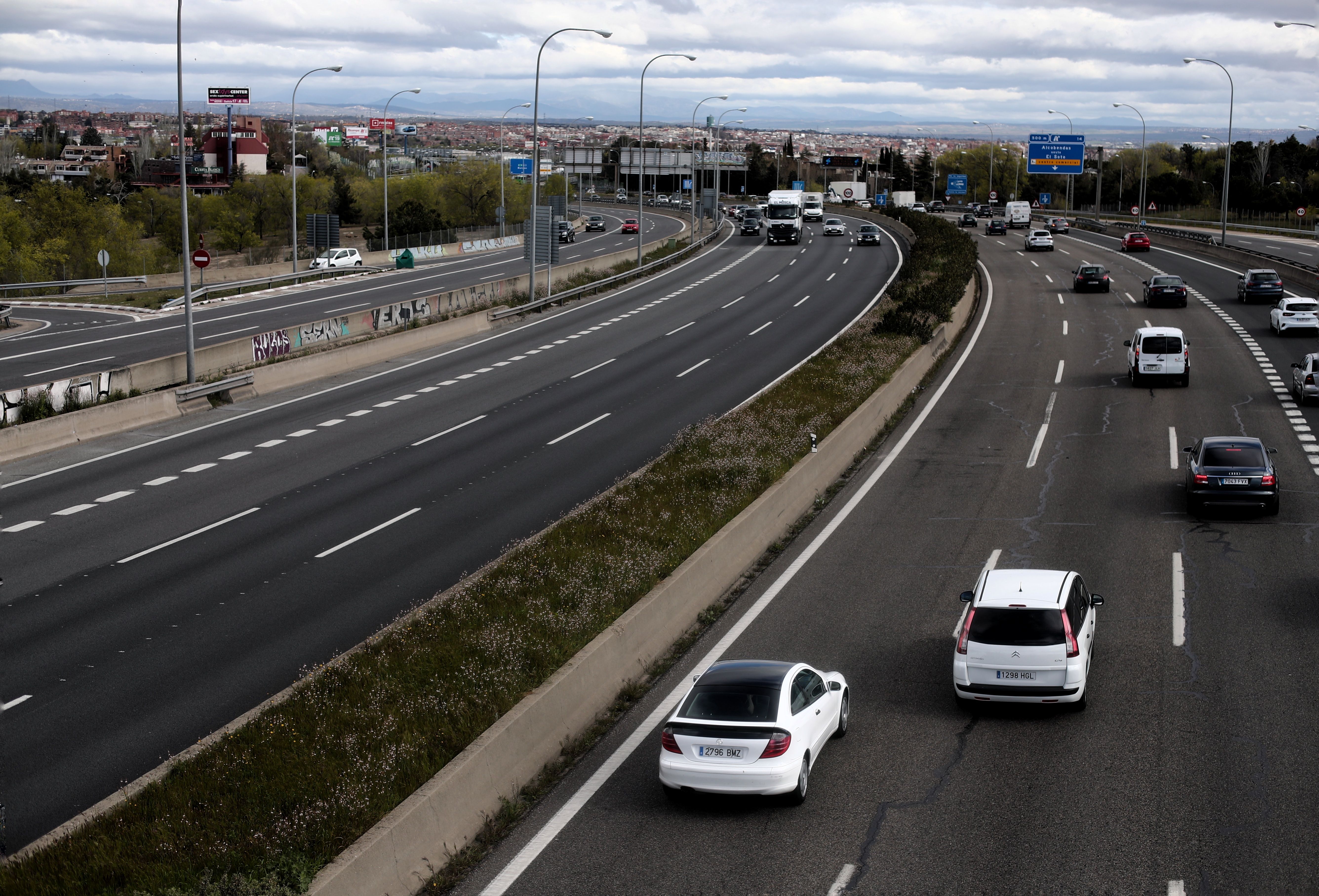 El vídeo de la brutal paliza que mató a un hombre en la autovía