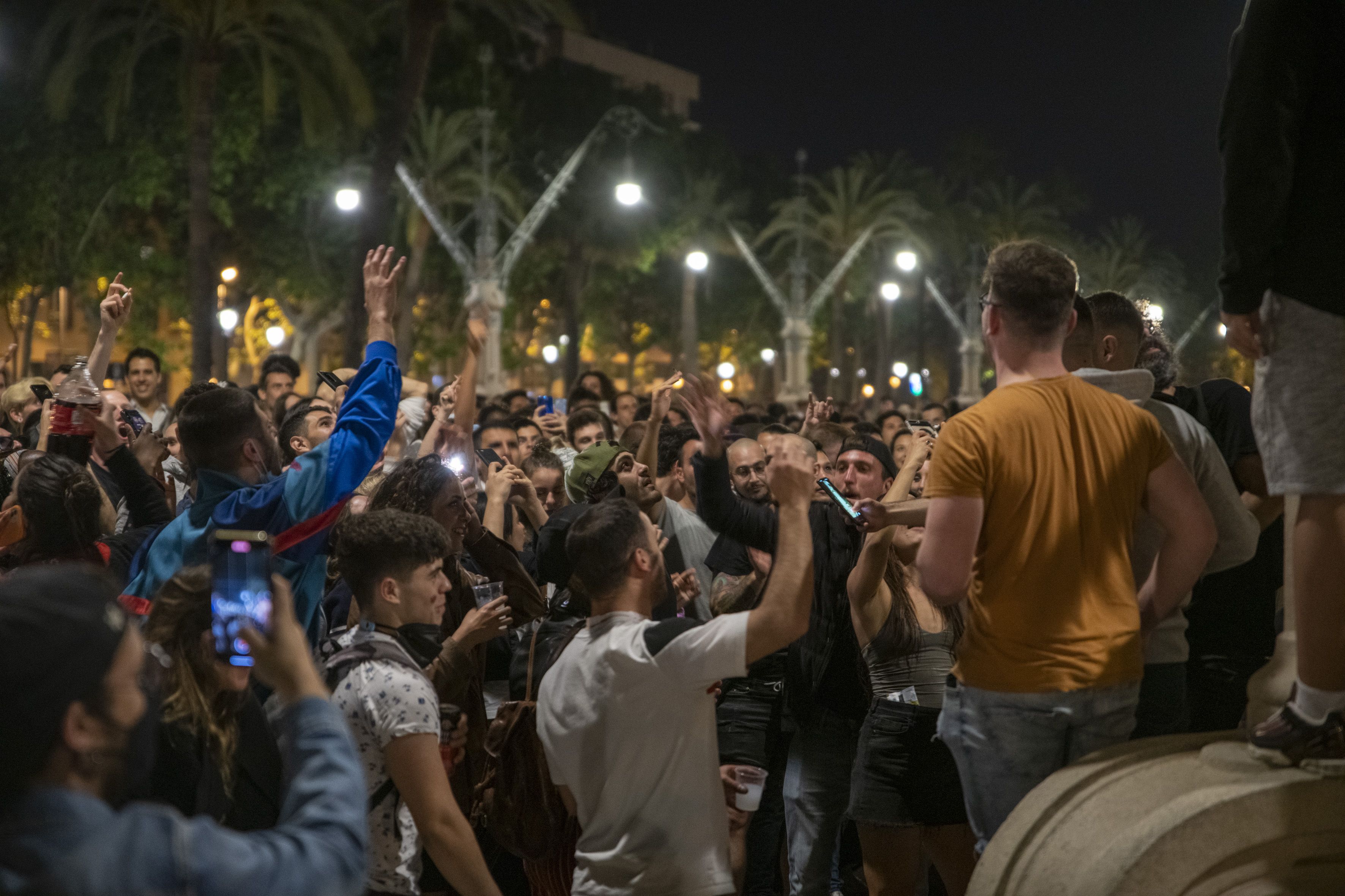 Los mayores piden a los jóvenes "sentido común y paciencia" tras las fiestas post estado de alarma