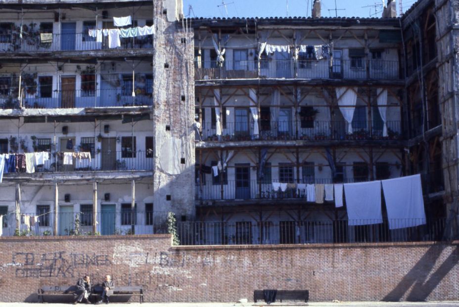 La corrala del sombrerete en 1980. (Foto: Paolo Monti)