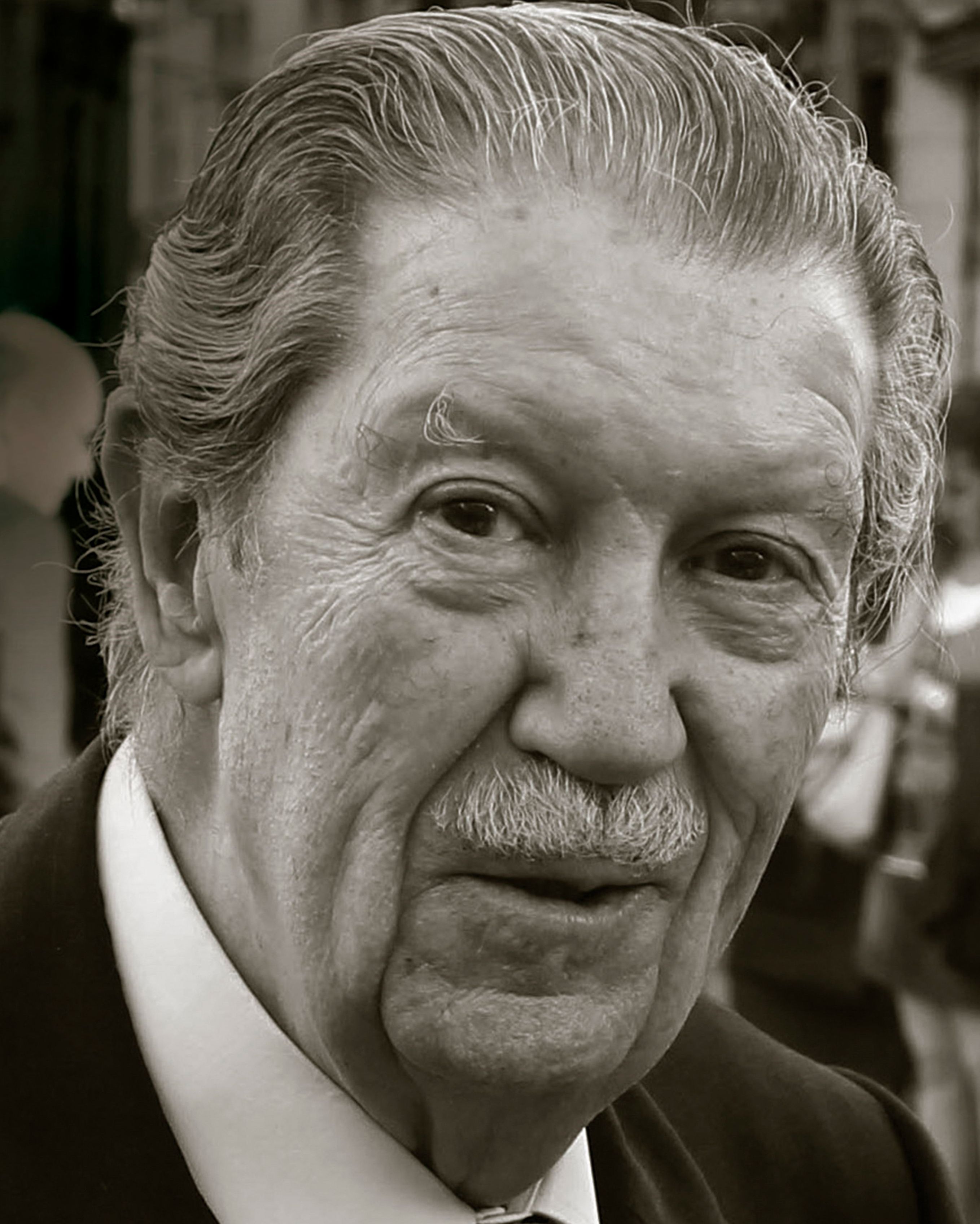 Muere Manuel Alcántara, articulista y poeta, a los 91 años