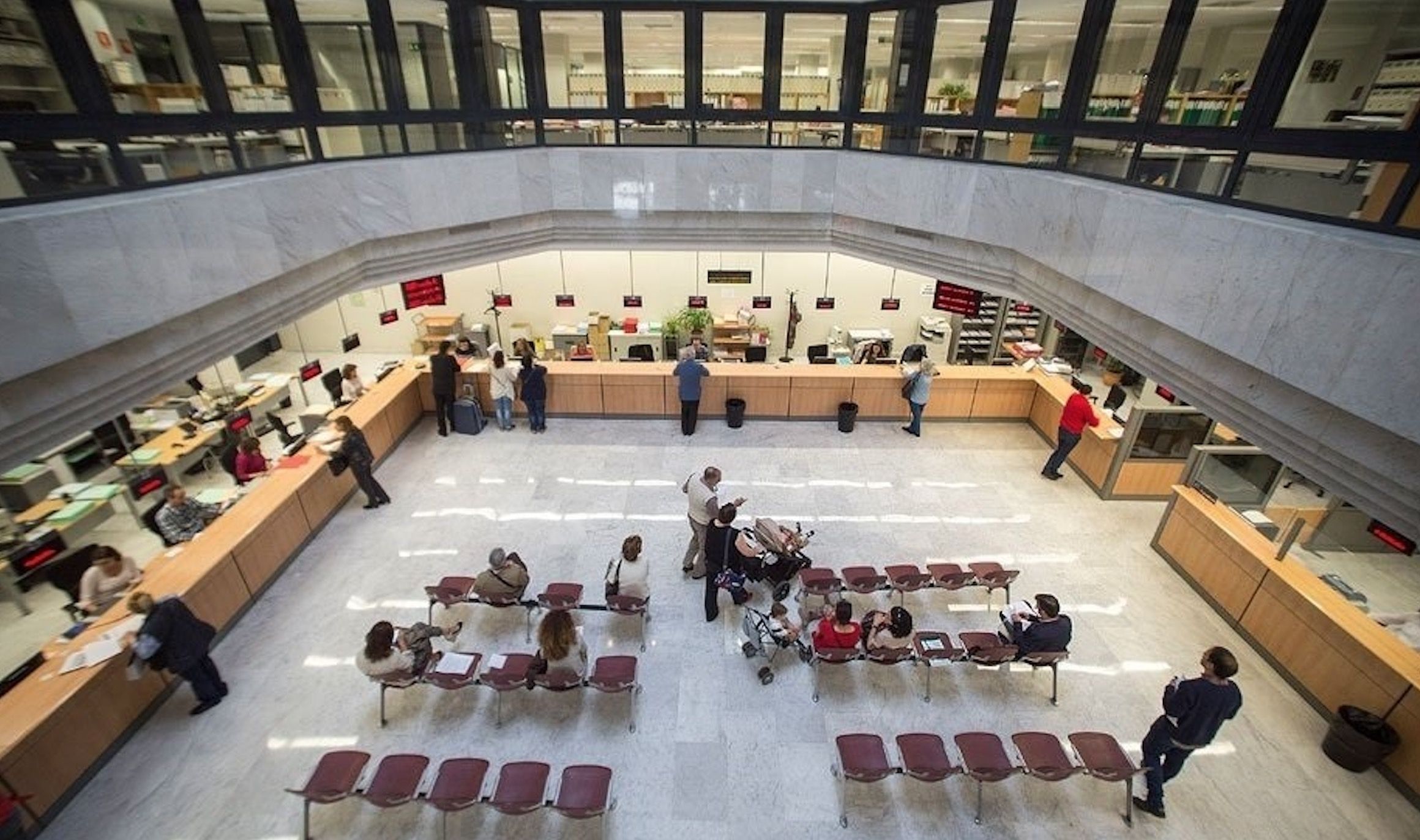 La jubilación parcial del personal laboral de las AAPP sigue en el tejado del Gobierno