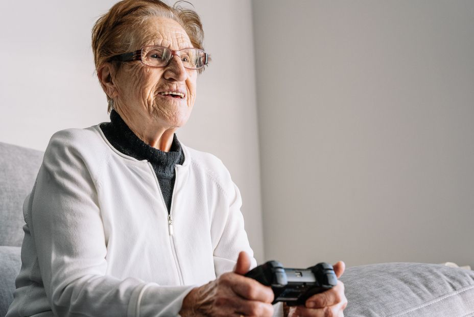 Un estudio demuestra que los videojuegos ayudan a prevenir caídas en personas mayores
