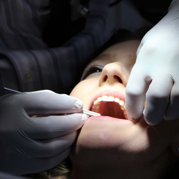 Qué debes saber sobre implantes dentales (pixabay)