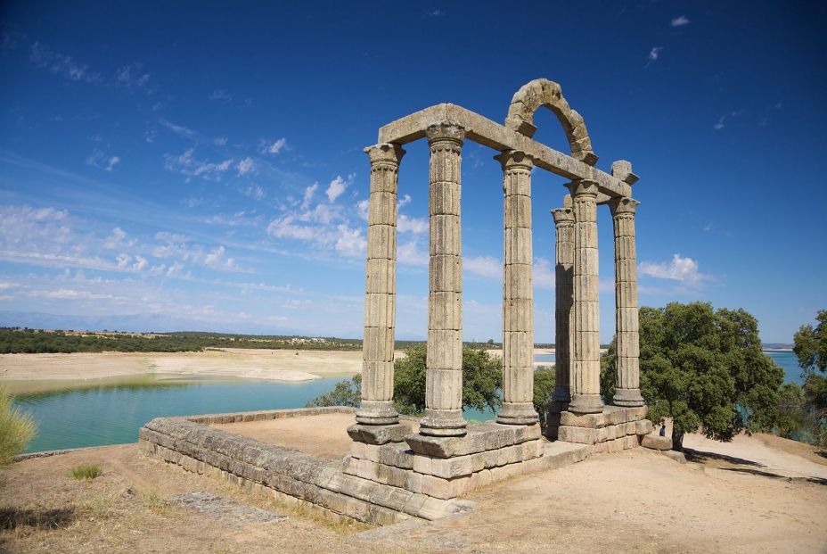 bigstock Ruin Of Roman Temple 27916355