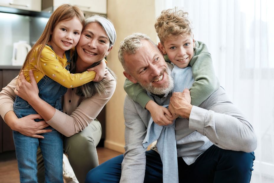 ¿Pueden los niños abrazar a sus abuelos vacunados?