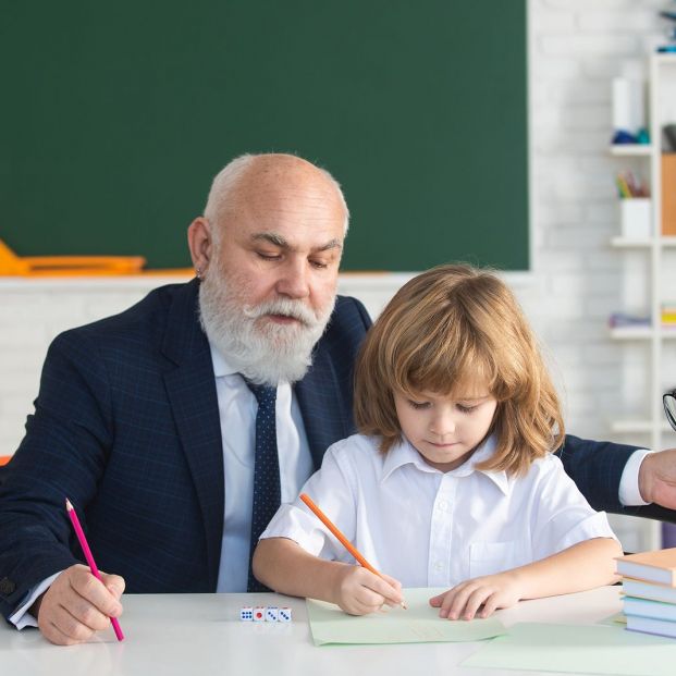 Complemento de pensiones contributivas por hijos para la reducción de la brecha de género, esta es la cuantía mensual en 2021 (Foto Bigstock)