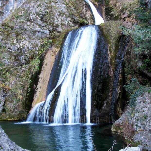 Ruta por las cascadas más bonitas y únicas de nuestro país. Chorros del río Mundo Foto: bigstock