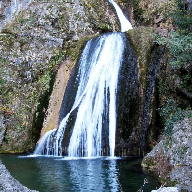  Nacimiento de ríos Río Mundo (bigstock)